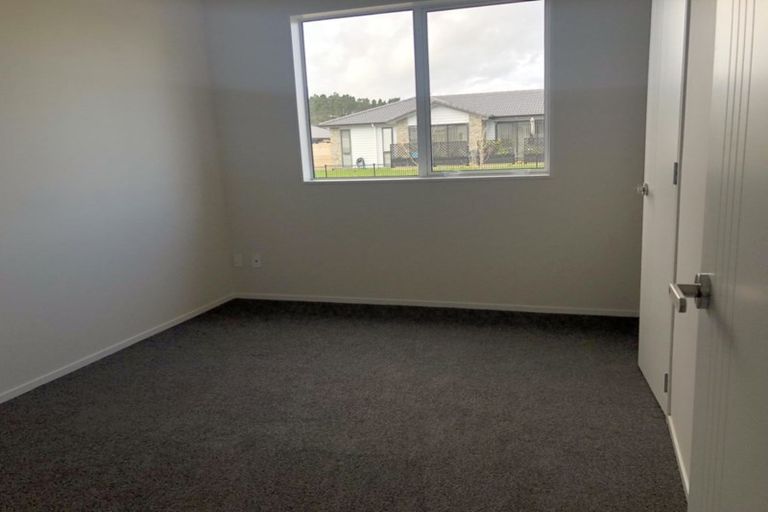 Photo of property in 11 Raymond Grace Avenue, Huapai, Kumeu, 0810