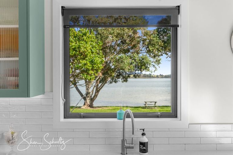 Photo of property in 6 The Strand, Whakapirau, Maungaturoto, 0583