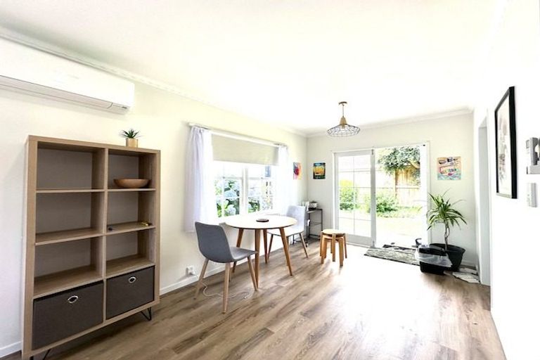 Photo of property in 1/51 Stanniland Street, Sunnyhills, Auckland, 2010