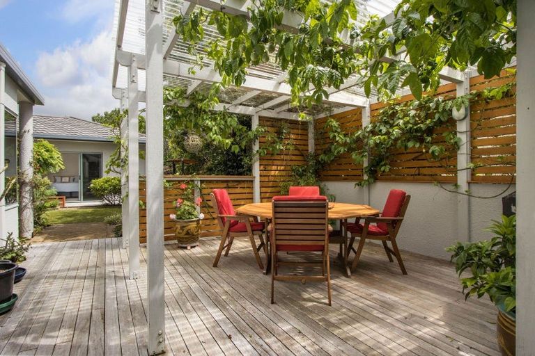 Photo of property in 62 Links View Drive, Omokoroa, 3114