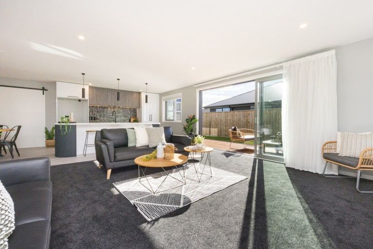 Photo of property in 14 Kanzan Grove, Maewa, Feilding, 4702