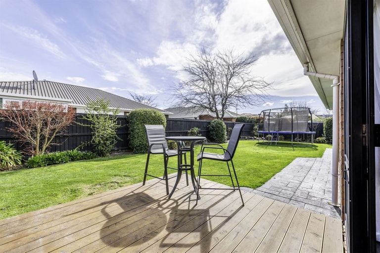 Photo of property in 3 Brockhall Lane, Avonhead, Christchurch, 8042