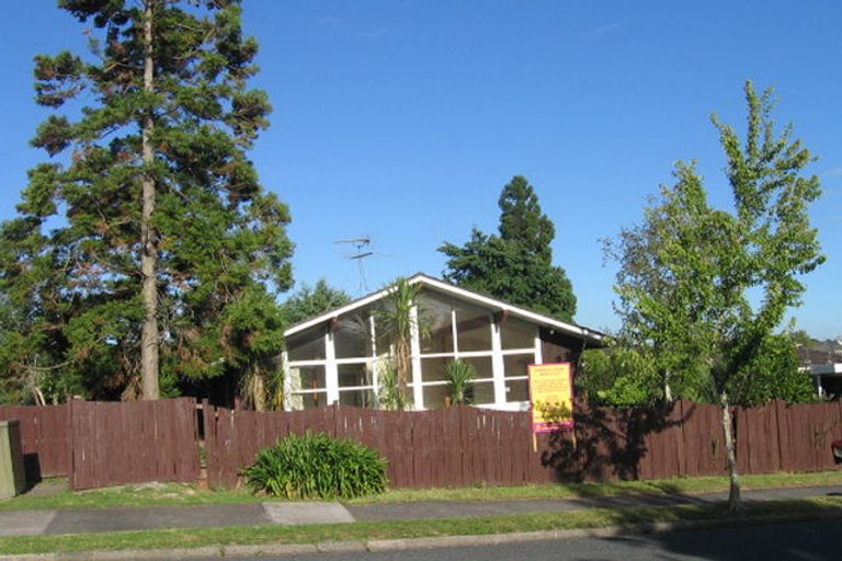 Photo of property in 15 Ripon Crescent, Meadowbank, Auckland, 1072