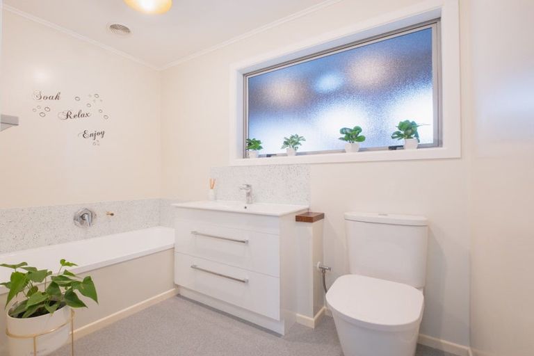 Photo of property in 7 Trimble Place, Bell Block, New Plymouth, 4312