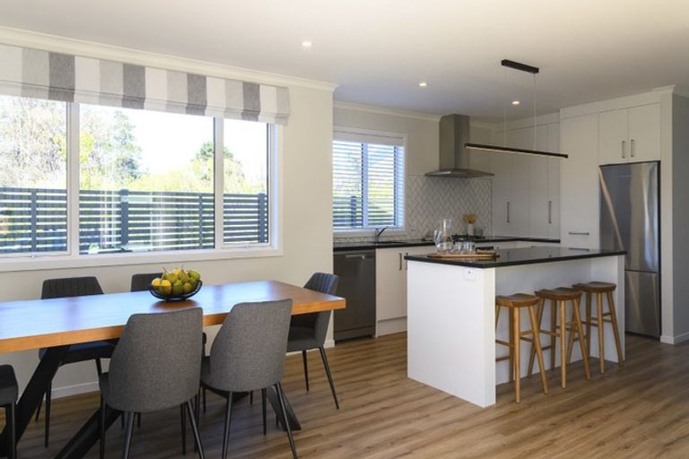 Photo of property in 40 Bluff Road, Kenepuru, Porirua, 5022