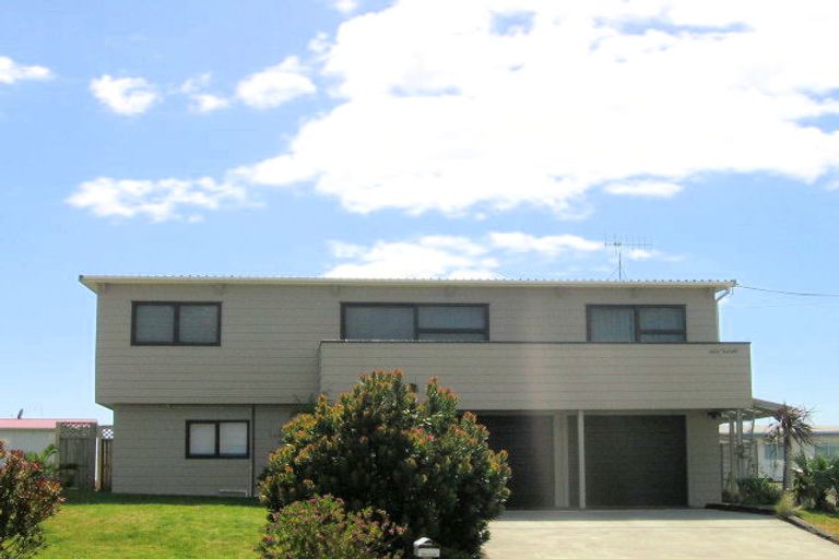 Photo of property in 273 Seaforth Road, Waihi Beach, 3611