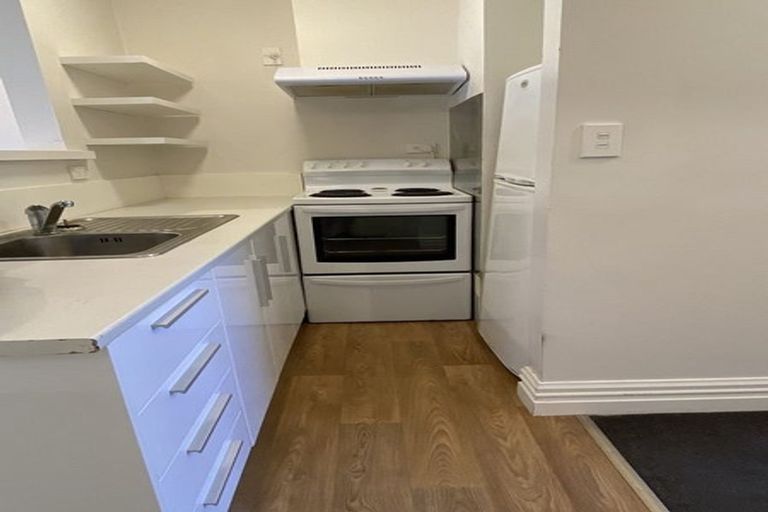 Photo of property in 3 Mckenzie Terrace, Te Aro, Wellington, 6011