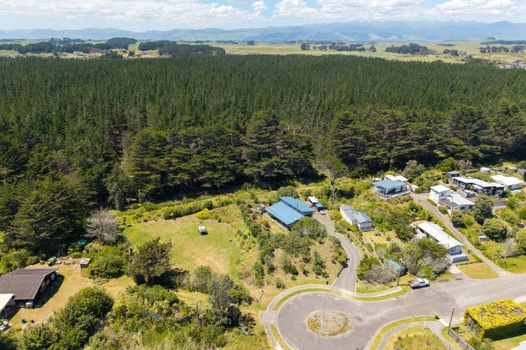 Photo of property in 184-190 Kahukura Avenue, Waitarere Beach, Levin, 5510