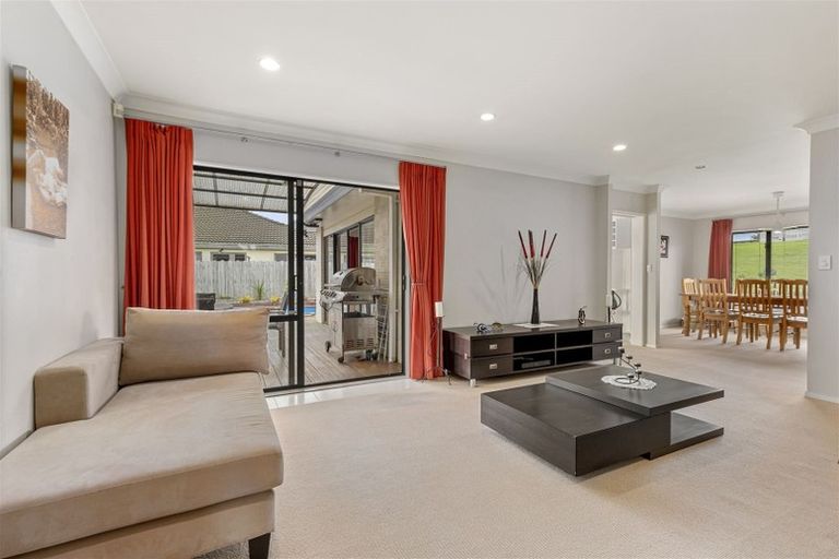 Photo of property in 62 Meadowland Drive, Somerville, Auckland, 2014