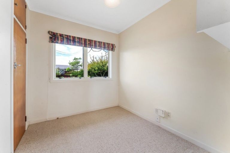 Photo of property in 86 Mellons Bay Road, Mellons Bay, Auckland, 2014