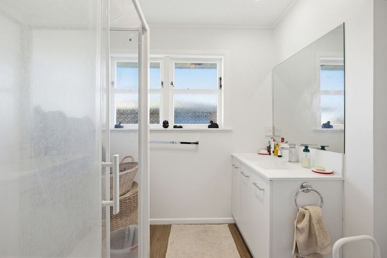 Photo of property in 5 Minifie Avenue, Melville, Hamilton, 3206