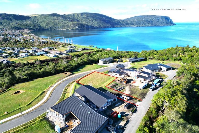 Photo of property in 7 Oakleaf Lane, Kinloch, 3377