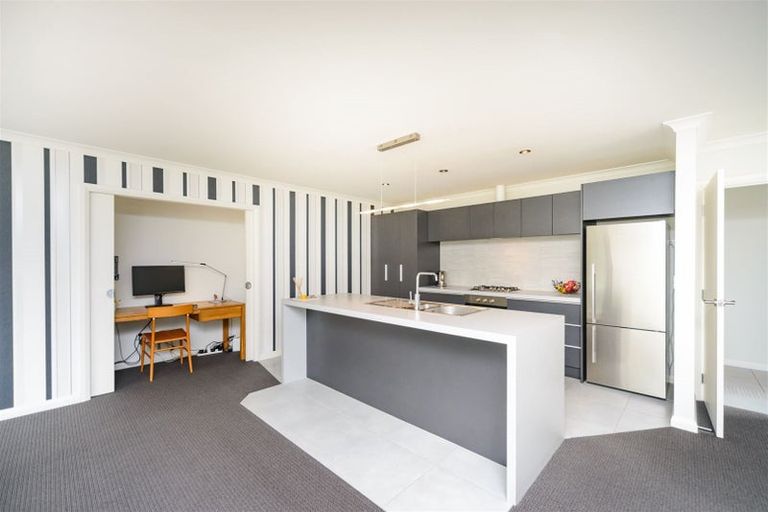 Photo of property in 12a Conway Place, Terrace End, Palmerston North, 4410