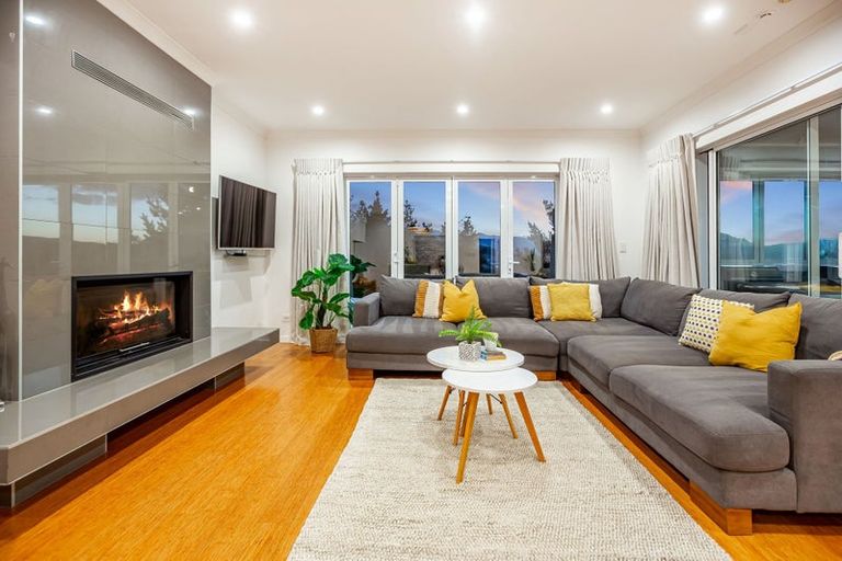 Photo of property in 32 Pacific View, Whitby, Porirua, 5024