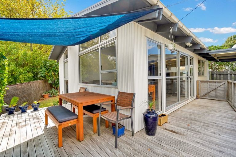 Photo of property in 3 Thomas Avenue, Te Atatu Peninsula, Auckland, 0610