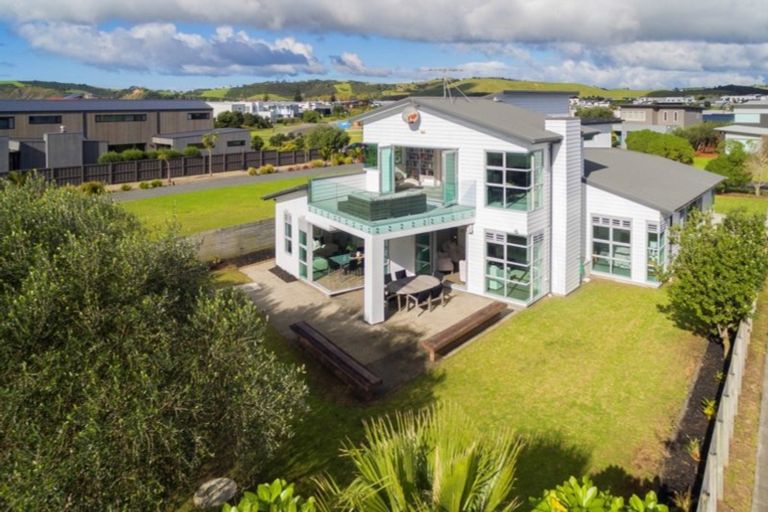 Photo of property in 29 Kewai Street, Omaha, 0986