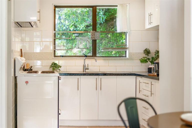 Photo of property in 93a Broderick Road, Johnsonville, Wellington, 6037