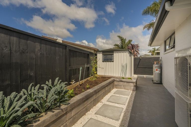 Photo of property in 10 Kupe Drive, Whitianga, 3510