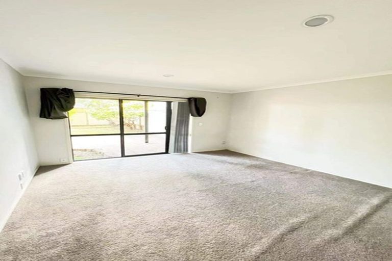Photo of property in 4/124 Pakuranga Road, Pakuranga, Auckland, 2010