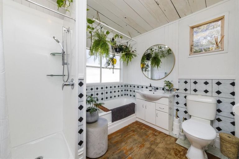 Photo of property in 93 Trickers Road, Bulls, 4818