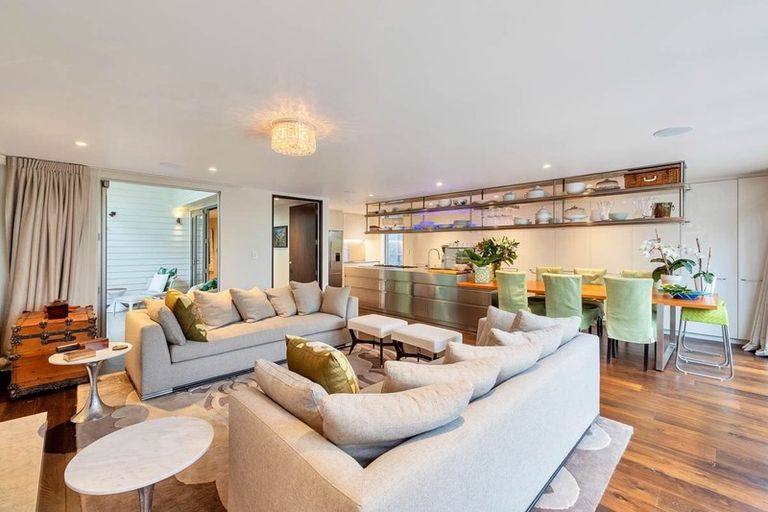 Photo of property in 48 Gladstone Road, Parnell, Auckland, 1052