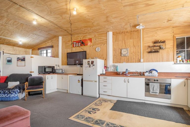 Photo of property in 1 Richardson Street, Woodville, 4920