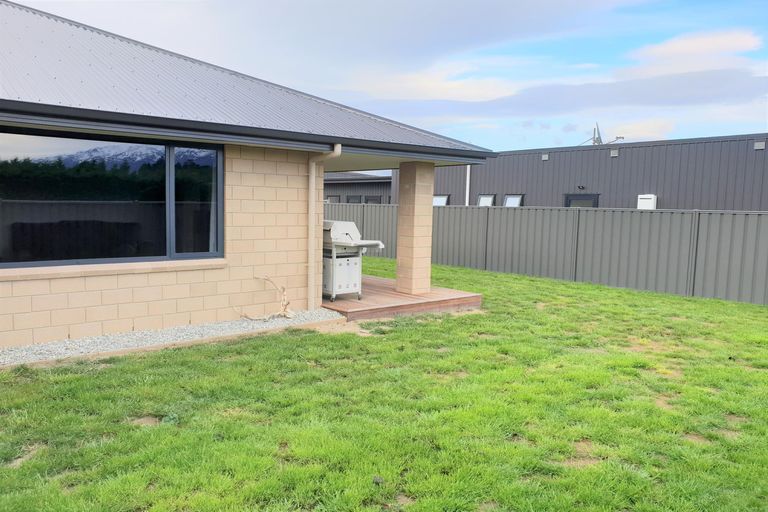 Photo of property in 14 Molyneux Avenue, Cromwell, 9310