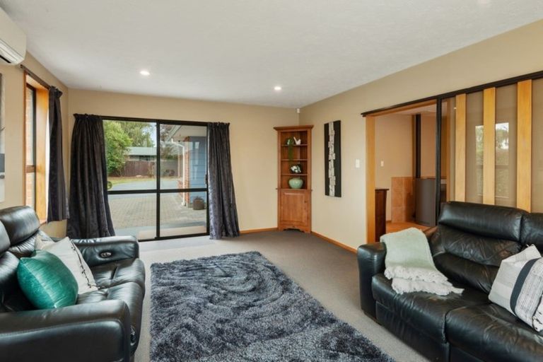 Photo of property in 25 Shannon Place, Belfast, Christchurch, 8051