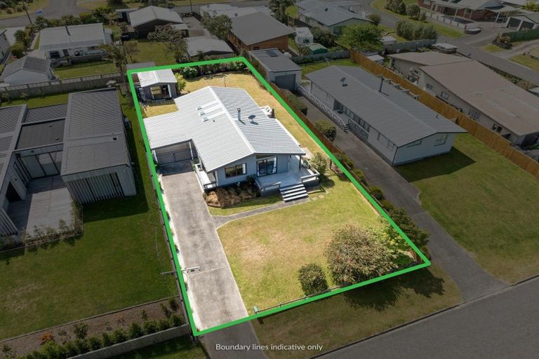 Photo of property in 117 Weka Street, Whangamata, 3620