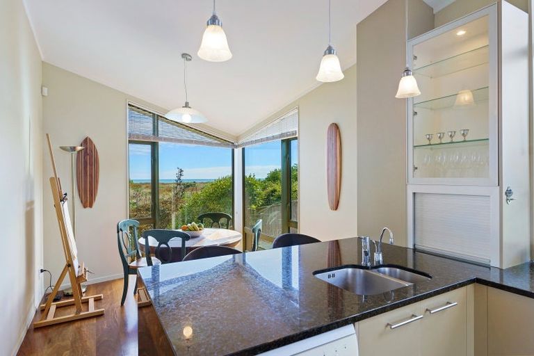 Photo of property in 31 Kapiti Lane, Otaki Beach, Otaki, 5512