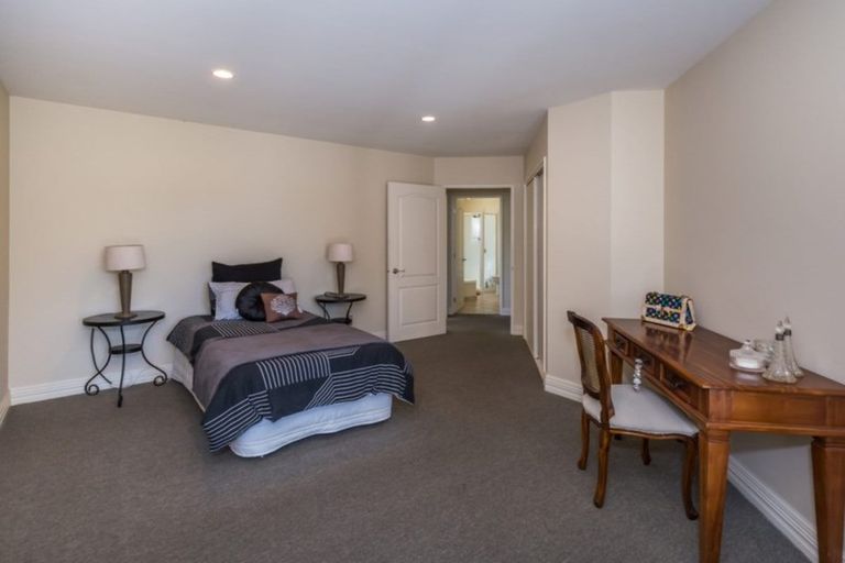 Photo of property in 6 Leabridge Mews, Harewood, Christchurch, 8051