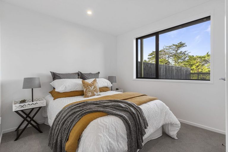 Photo of property in 11 Rita Meredith Road, Wai O Taiki Bay, Auckland, 1072