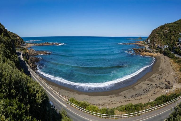 Photo of property in 235 Houghton Bay Road, Houghton Bay, Wellington, 6023