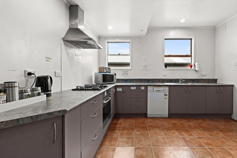 Photo of property in 1117 Karamu Road North, Mayfair, Hastings, 4122