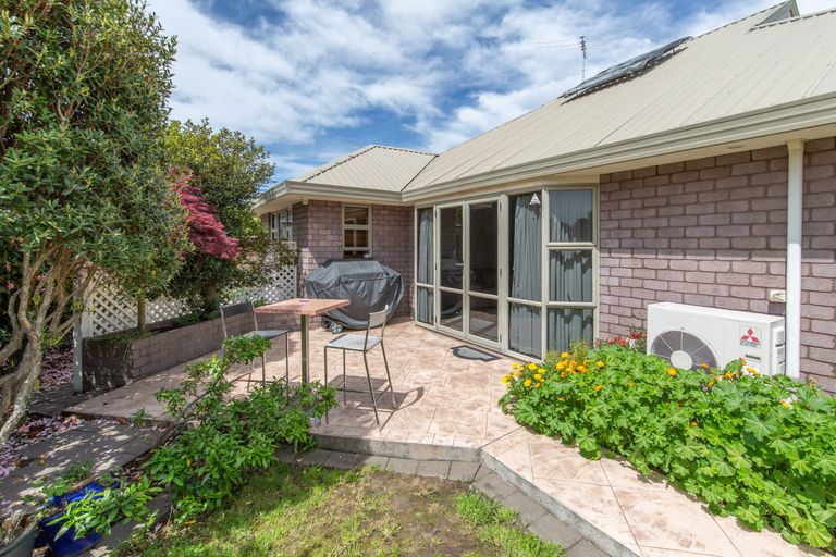 Photo of property in 23 Middleton Road, Upper Riccarton, Christchurch, 8041