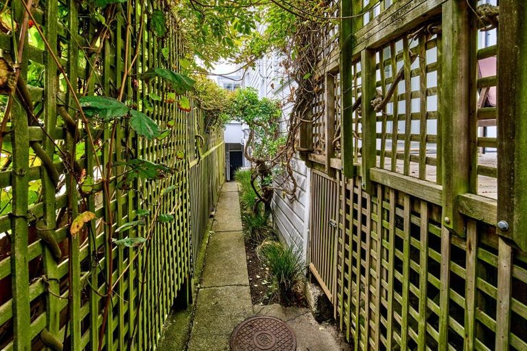 Photo of property in 2 Hay Street, Oriental Bay, Wellington, 6011