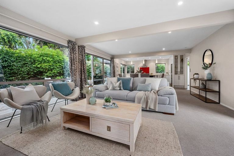 Photo of property in 25d Saltburn Road, Milford, Auckland, 0620