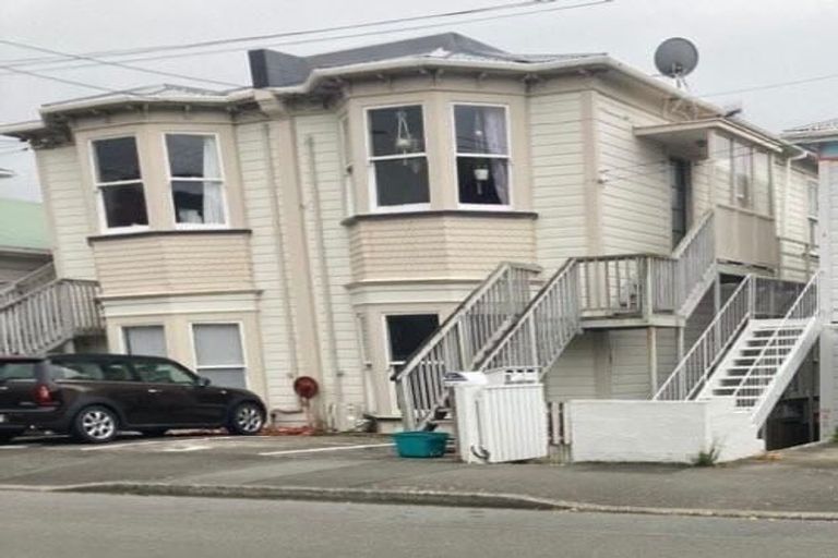 Photo of property in 63a Pirie Street, Mount Victoria, Wellington, 6011