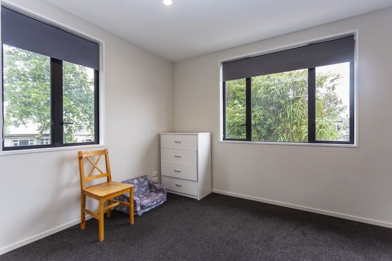 Photo of property in 8a Defoe Place, Waltham, Christchurch, 8023