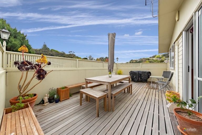 Photo of property in 37 Woolwich Close, Whitby, Porirua, 5024