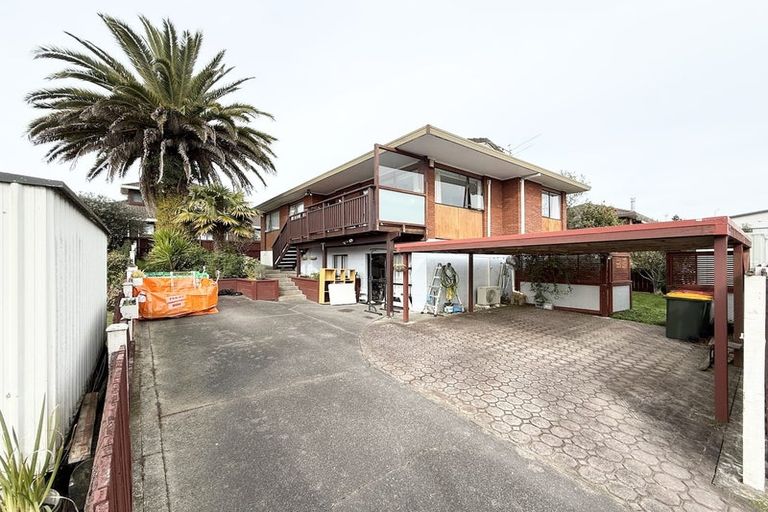 Photo of property in 2/19 Ciprian Place, Henderson, Auckland, 0612