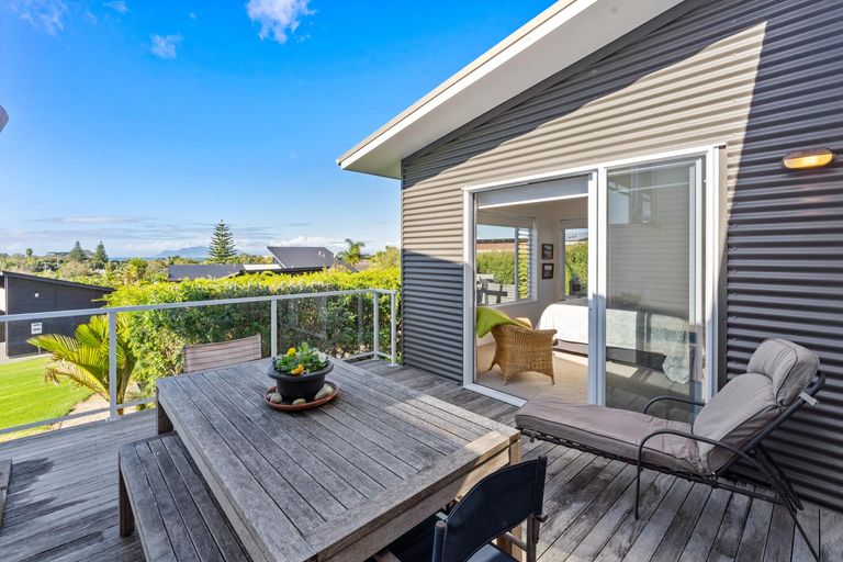 Photo of property in 79 Hauraki Road, Leigh, Warkworth, 0985