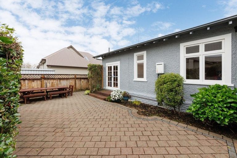 Photo of property in 11 Palm Avenue, Hokowhitu, Palmerston North, 4410