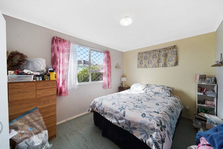 Photo of property in 28 Cottingham Crescent, Mangere East, Auckland, 2024
