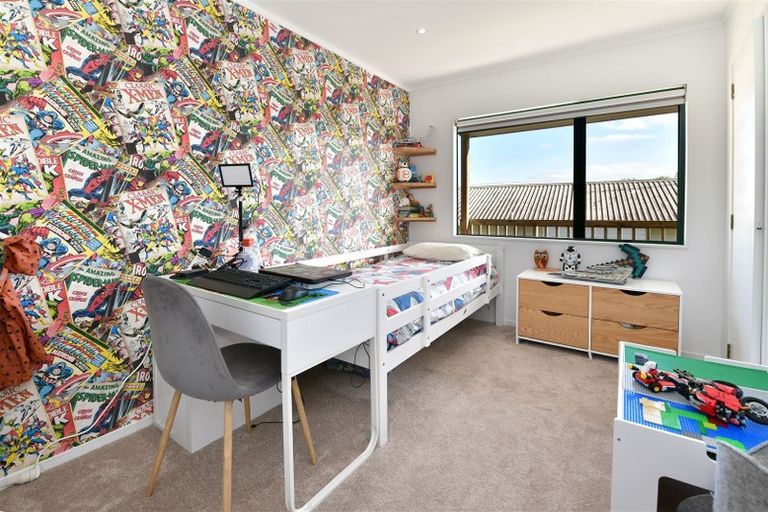 Photo of property in 2a Roberta Crescent, Orewa, 0931