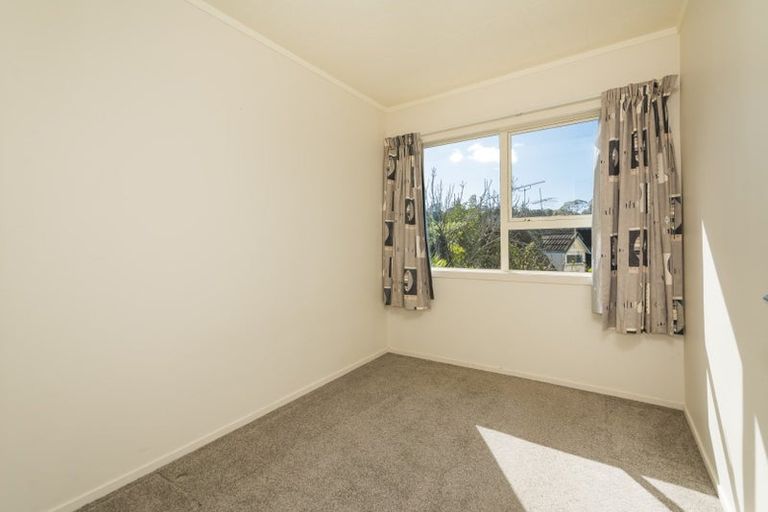 Photo of property in 1/62 Stapleford Crescent, Browns Bay, Auckland, 0630