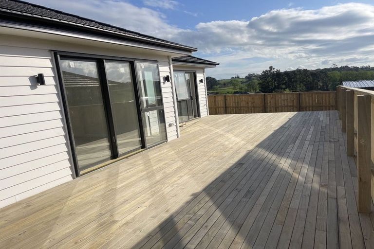 Photo of property in 12 Paul Way, Pokeno, 2402