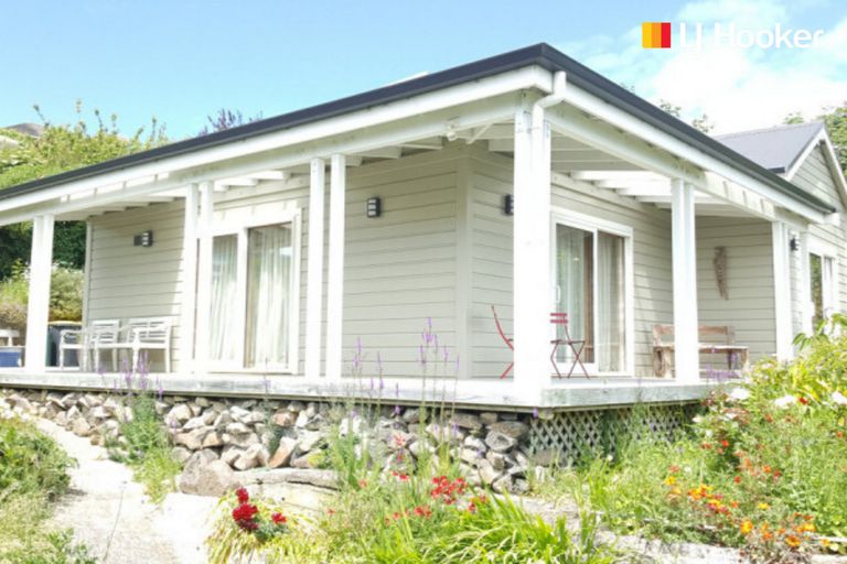 Photo of property in 3 Ngaio Street, Macandrew Bay, Dunedin, 9014