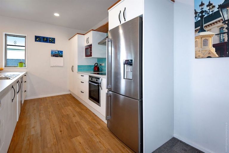 Photo of property in 14 Saint Peters Close, Woolston, Christchurch, 8062