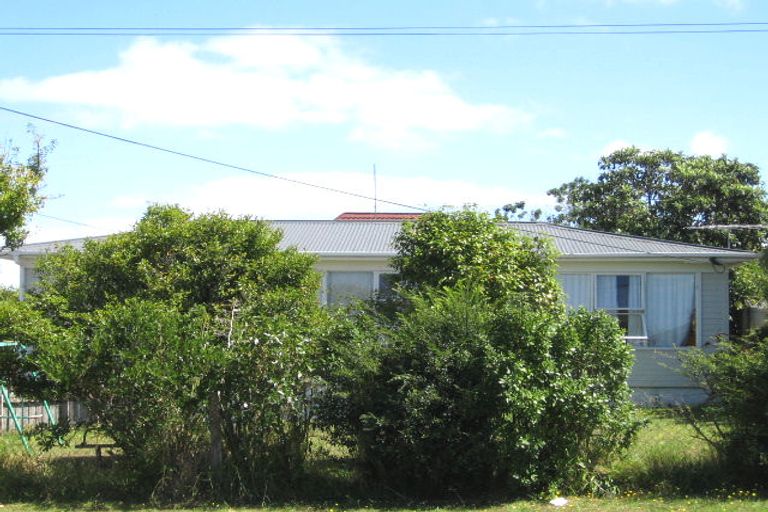 Photo of property in 2/230 Rangatira Road, Beach Haven, Auckland, 0626